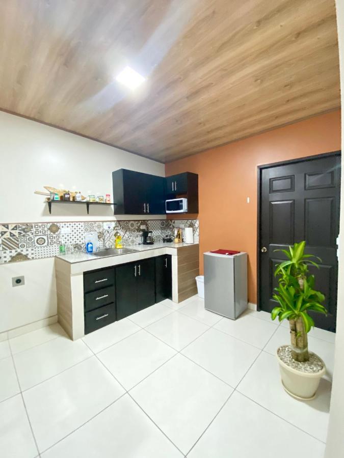 Pura Vida Apartment. 5 Min From Airport Alajuela Dış mekan fotoğraf